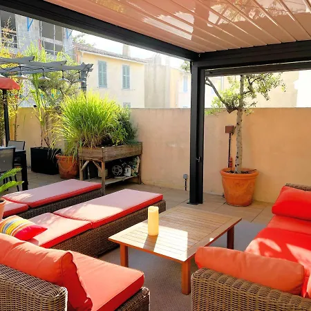 Un Ecrin A * קסיס