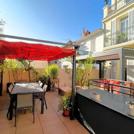 Un Ecrin A * קסיס